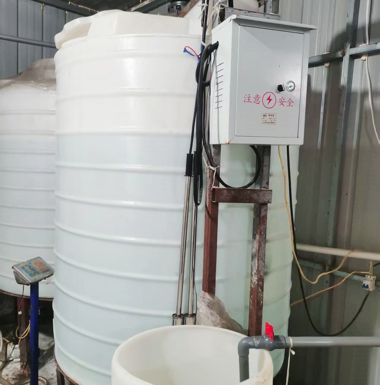 河南内乡县客户工厂日产2000瓶